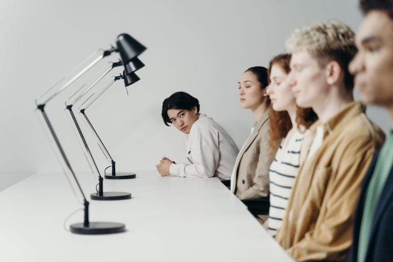 Plainte d&rsquo;un employé : êtes-vous vraiment obligé de déclencher une enquête?